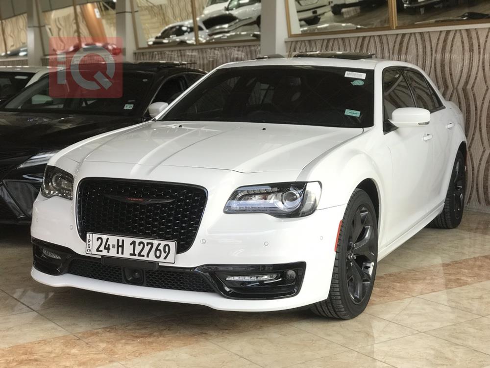 کرایسلەر 300